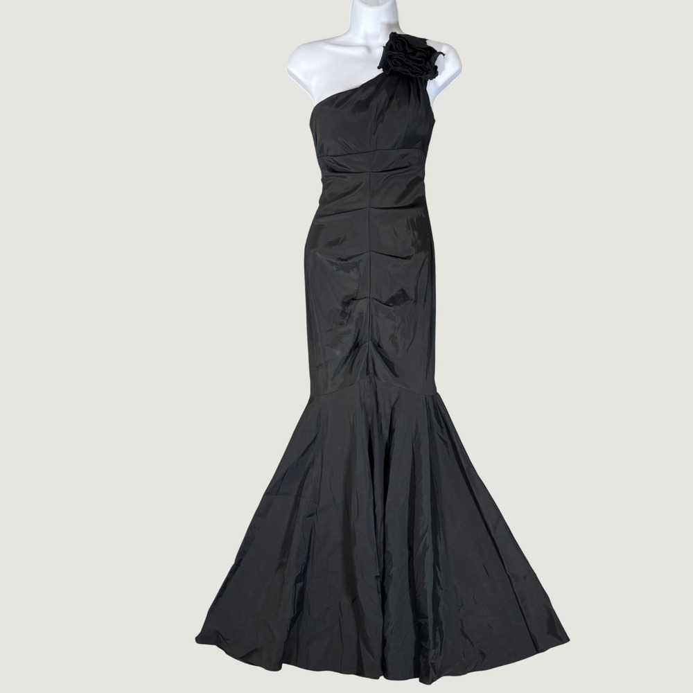 Cache Vintage Black One Shoulder Rosette Ruched Mermaid Gown Dress Size 2